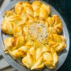 A picture of Cheese garlic stuffed bread.