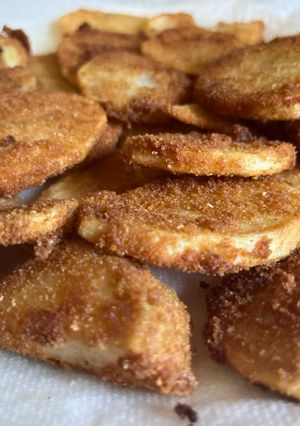 A picture of Crispy Potato slices.
