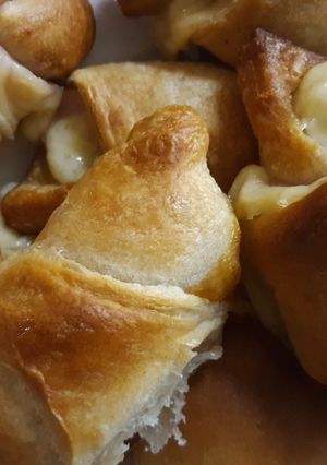 A picture of Savoury Crescents Rolls.