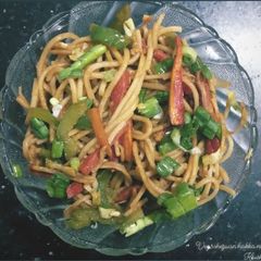 A picture of VEG. SCHEZWAN HAKKA NOODLES :.