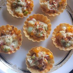 A picture of Pizza basket.