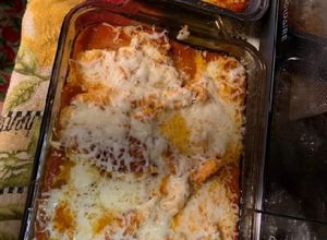 Una foto de Milanés de pollo con queso parmesano y mozzarella