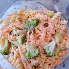 Una foto de Ensalada fría.🥰🥰😋😋