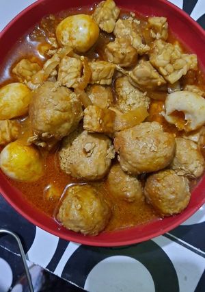 Foto resep Semur bola² daging dan telur puyuh