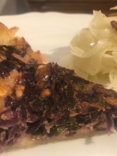 Foto di Torta di sfoglia con cavolo viola