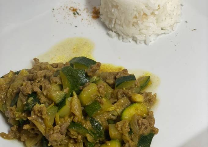 Courgettes bœuf au curry