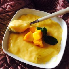 A picture of Chinese Mango Pudding.