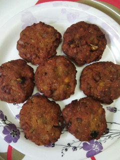 வாழைத்தண்டு வடை(Banana Stem Vadai) செய்முறை முக்கிய புகைப்படம்