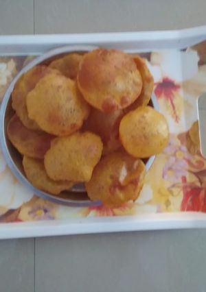 પૂરી(Poori Recipe in Gujarati) રેસીપી મુખ્ય ફોટો