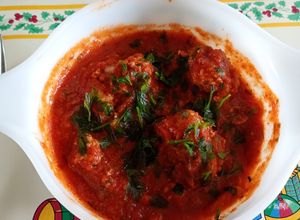 Una foto de Albóndigas de cerdo en salsa de tomate