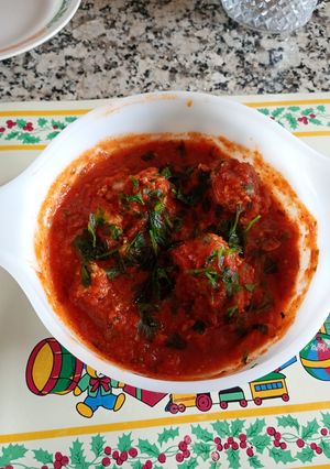 Una foto de Albóndigas de cerdo en salsa de tomate