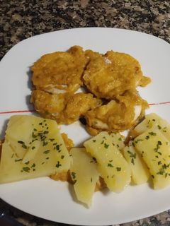 Una foto de Medallones de merluza con salsa de puerros a mi manera