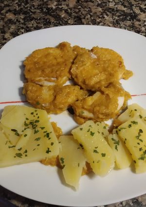 Una foto de Medallones de merluza con salsa de puerros a mi manera