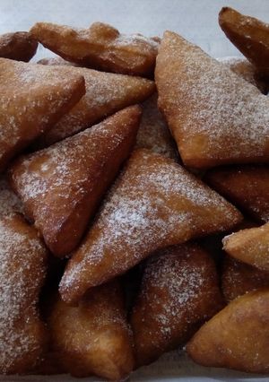 A picture of Mandazi with cardamom powder.