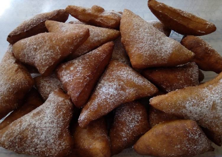 Mandazi with cardamom powder