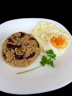 Una foto de Arroz congrí cubano