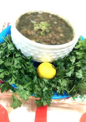 मसूर पार्सले भाजी (Masoor Parsley Bhaji Recipe In Marathi) रेसिपी चे मुख्य फोटो 