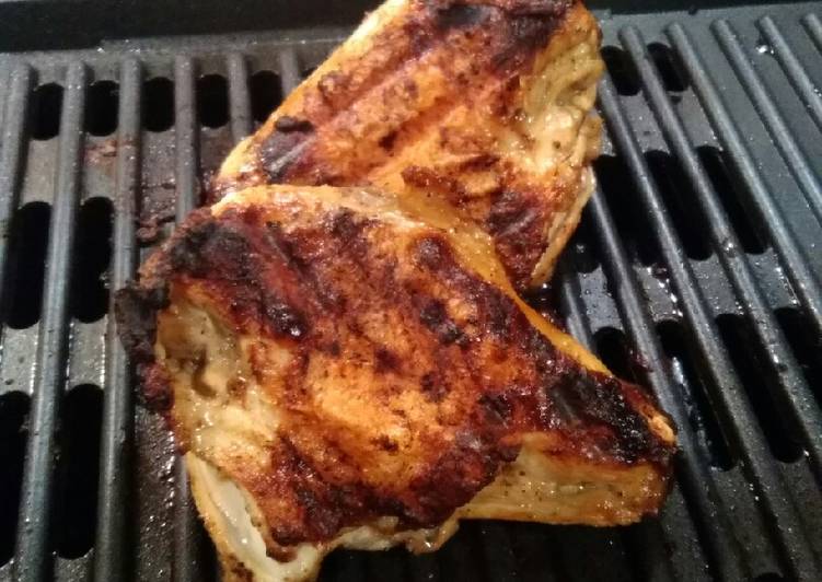 Recipe of Perfect Grilled chicken and zucchini !!! More like a review!!!