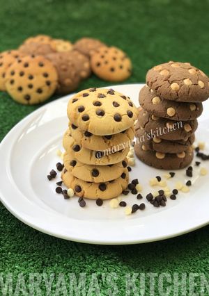 A picture of Chocolate chips cookies.