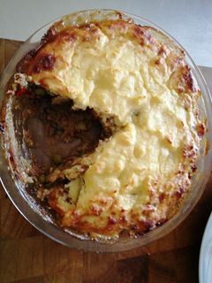Una foto de Pastel de picadillo y papas