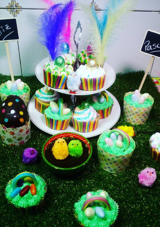 Una foto de Cupcakes de Pascua y Huevos de chocolate/ Ideas para pascuas