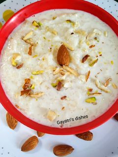 चावल की खीर(chawal ki kheer recipe in Hindi) रेसिपी मुख्य फोटो