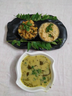 ફરાળી કઢી વીથ મોરૈયો રેસીપી મુખ્ય ફોટો