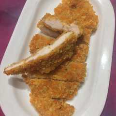 A picture of Ayam Katsu.