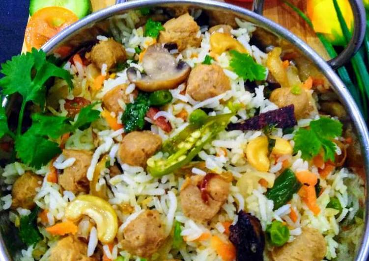 Soya Chunks- Mushroom-Peas Pulao