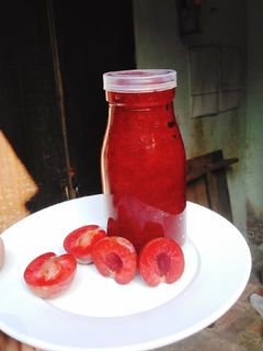 Hình của món Mứt mận.