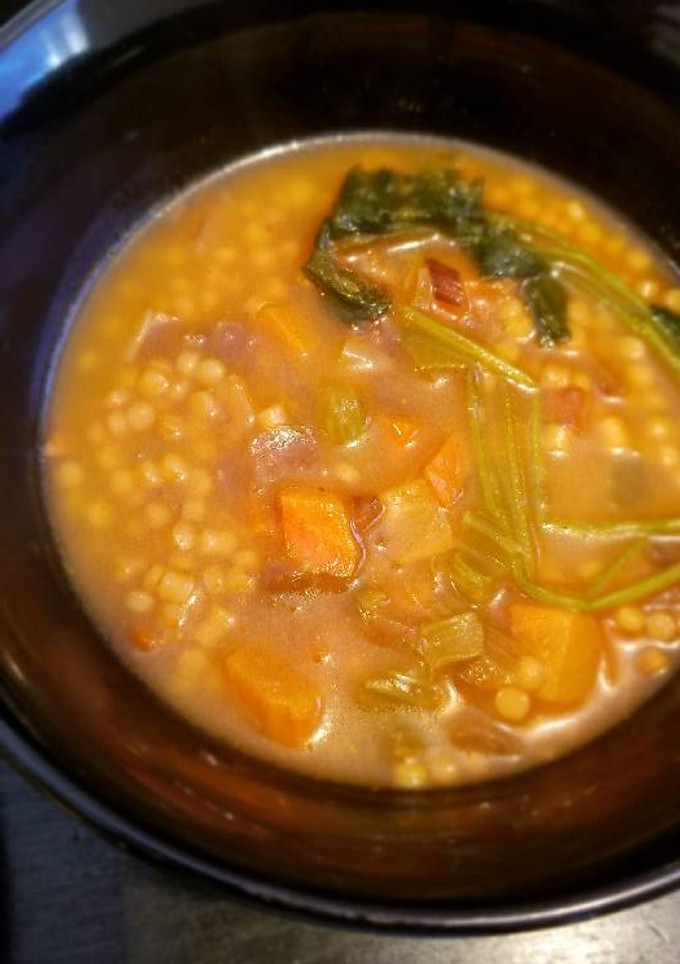 Una foto de Sopa de verduras con pasta de balín "fácil y deliciosa"