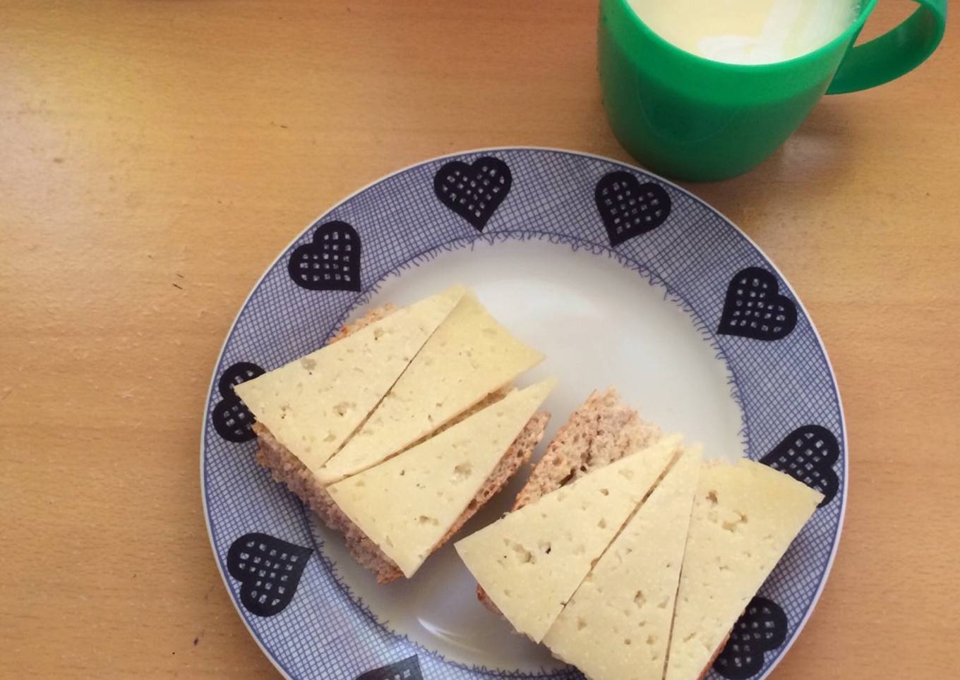 Pan de soja con queso curado + leche de arroz y coco