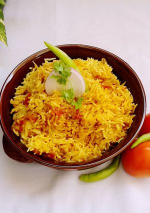 टमाटर का पुलाव (Tamatar ka pulao recipe in Hindi) रेसिपी मुख्य फोटो