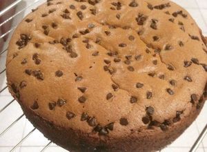 Foto resep Choco Sponge Cake with chocochips n dcc filling.. yummyyyy