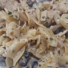 A picture of Slow cooker chicken & mushroom stroganoff.