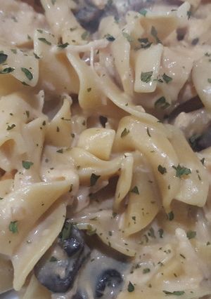 A picture of Slow cooker chicken & mushroom stroganoff.