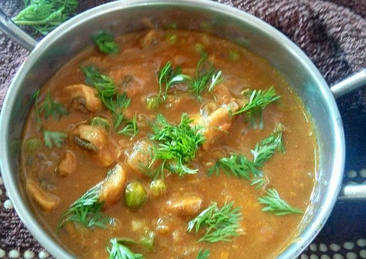 Mushroom matar masala