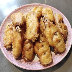 A picture of Fried Wings.