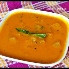 A picture of Amlechi Uddamethi Raw Mango curry.