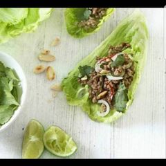 A picture of Mince on lettuce (san choy pau).