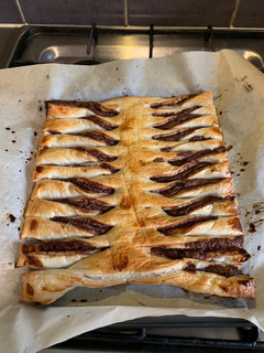 A picture of Nutella puff pastry.