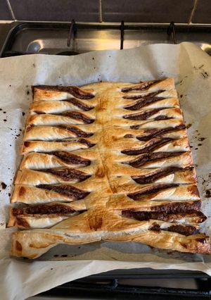 A picture of Nutella puff pastry.