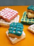 Galletas geométricas con glaseado real cremoso