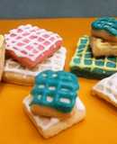 Galletas geométricas con glaseado real cremoso