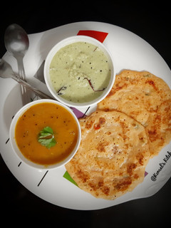 ઉત્તપમ (Uttpam Recipe In Gujarati) રેસીપી મુખ્ય ફોટો