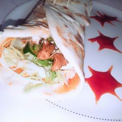 A picture of Chicken shawarma.