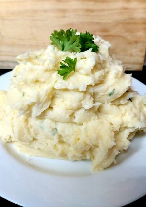 A picture of My Garlic and herb Mashed Potato 😘.