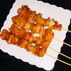 A picture of Pan chicken kebab.