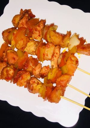 A picture of Pan chicken kebab.