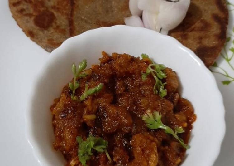 Jhunka sabzi with Bajre ki Roti